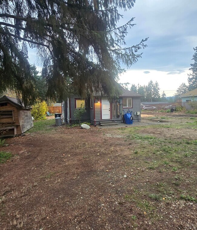 Building Photo - Charming 1920 Updated Vintage Home with ADU in the Heart of Port Hadlock!