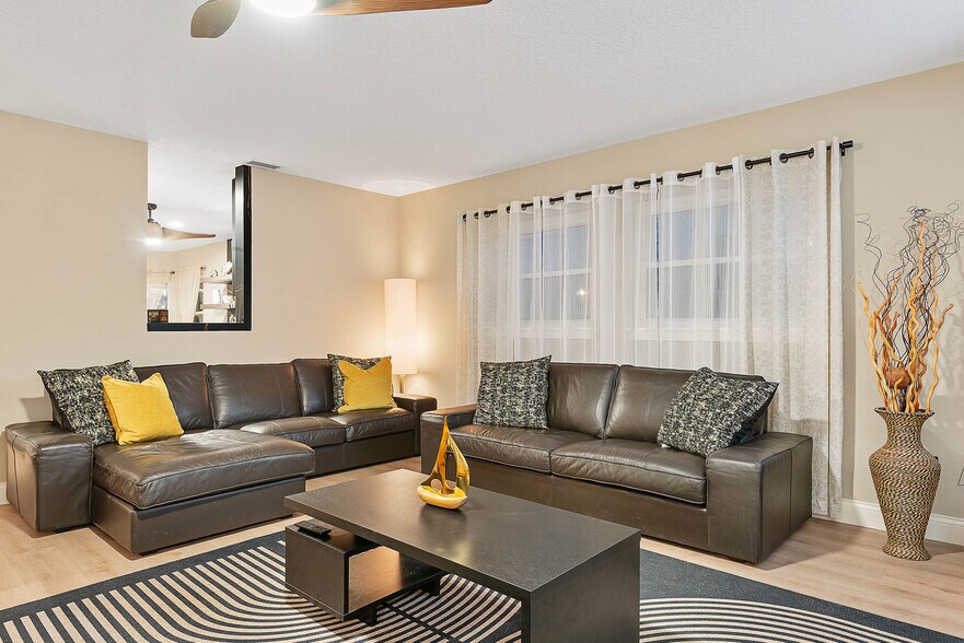 Building Photo - 61 Comanche Ct