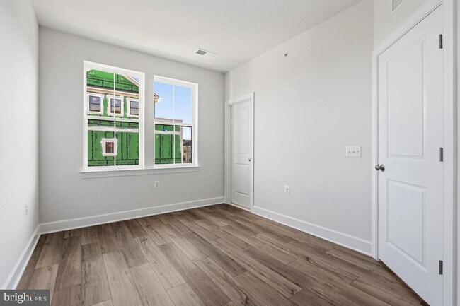 Building Photo - 602 Watermans Dr