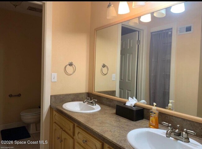 Building Photo - 8710 Hibiscus Ct