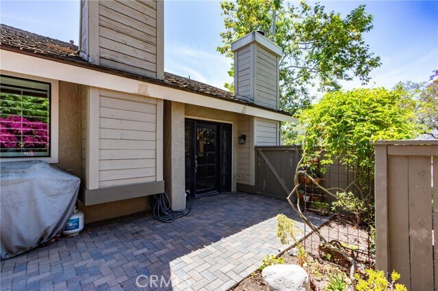 Building Photo - 13 Pinewood