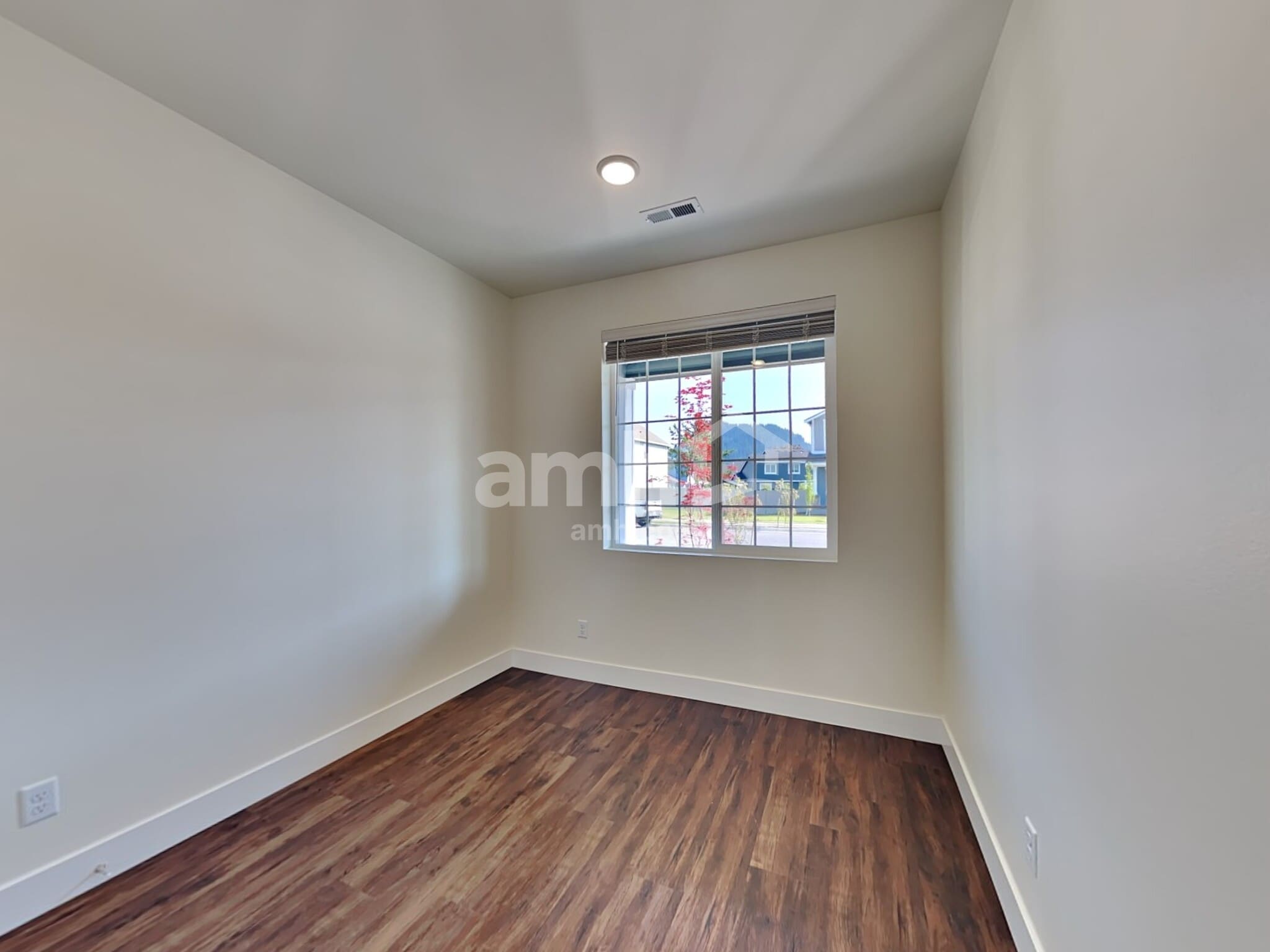 Building Photo - 305 Smith Dr