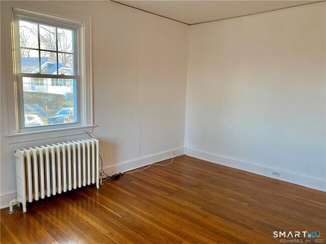 Building Photo - 43 Mohegan Ave