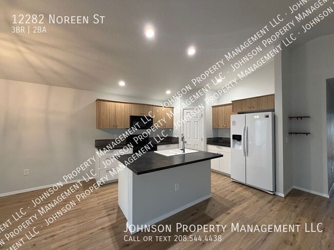 Building Photo - 12282 Noreen St