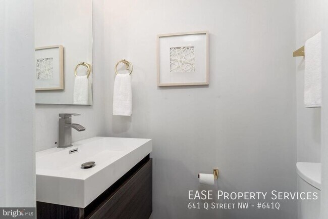 Building Photo - 641 Q St NW