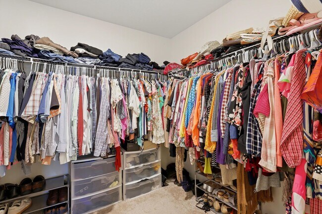 Building Photo - Refined Living in Hardin Valley | Modern Luxury Home with Loft & Outdoor Retreat