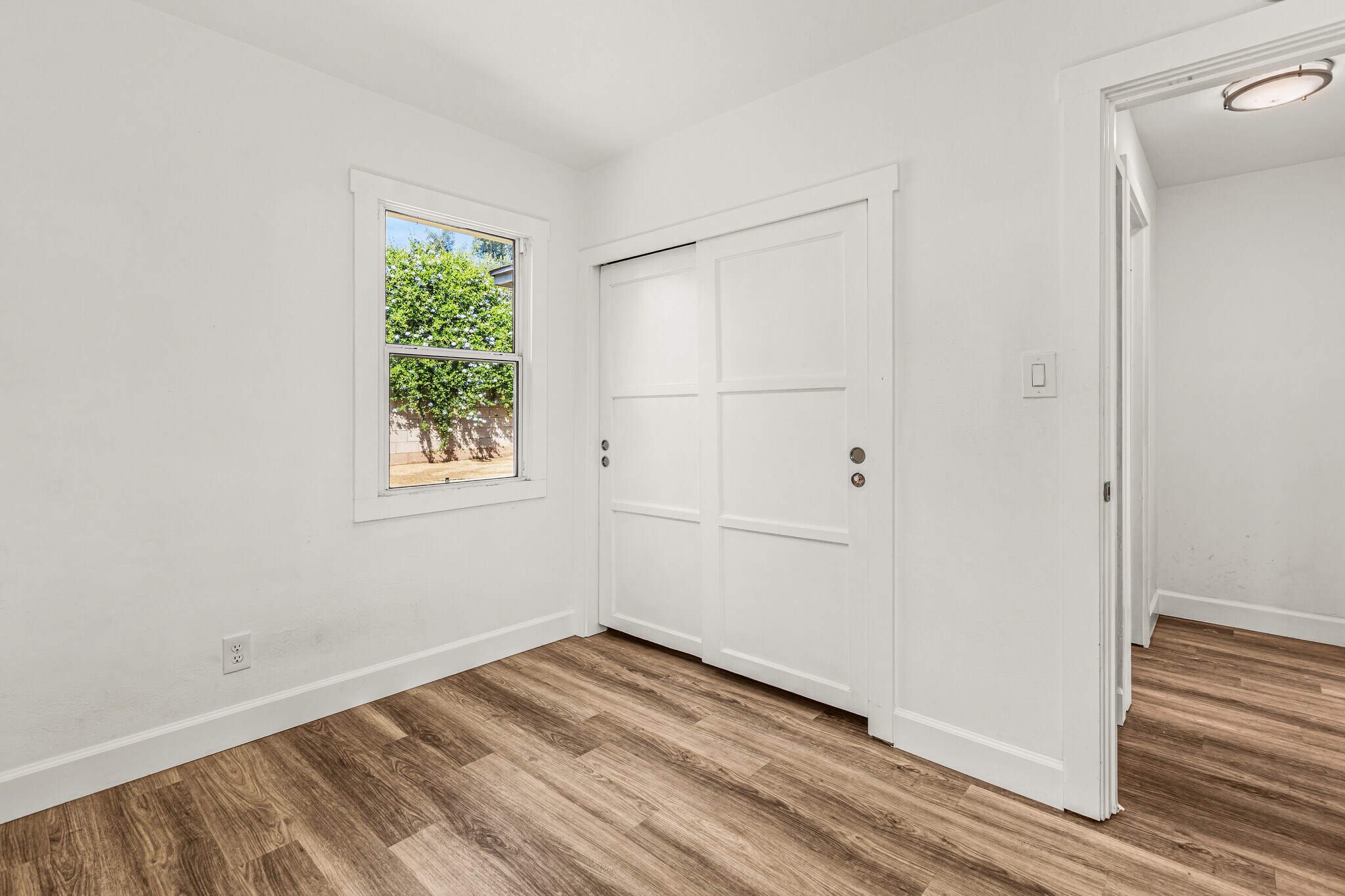 Building Photo - 1070 10th St