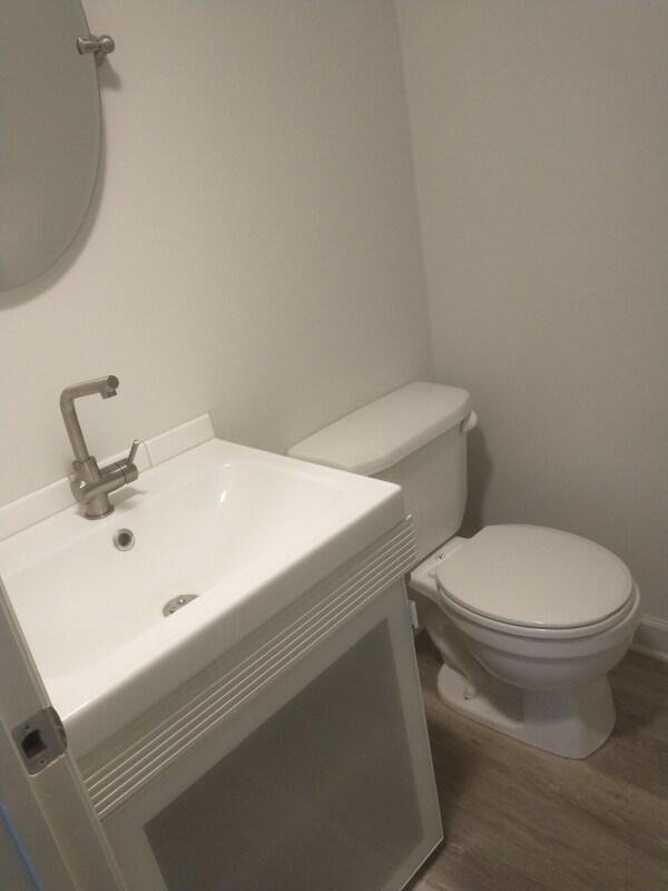 Building Photo - 8802 Ilona Ln