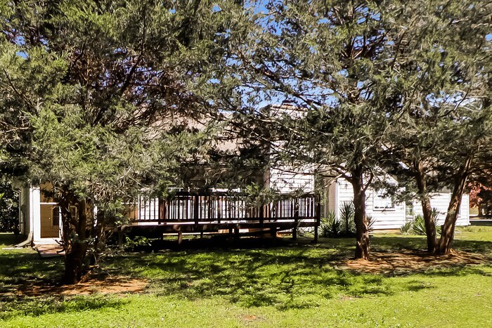 Building Photo - 155 Somerset Dr