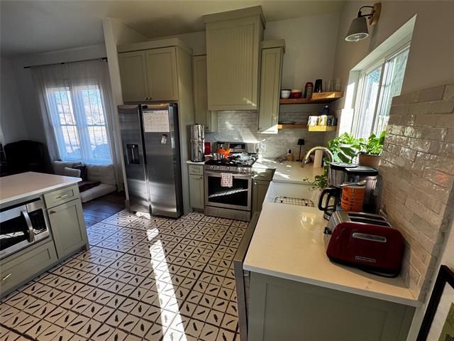 Building Photo - 1802 Seevers Ave