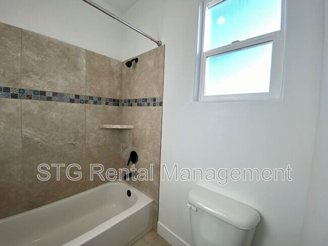 Building Photo - 2473 350 N