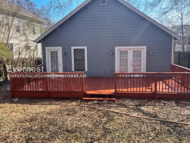 Building Photo - 3 Bed/2 Bath House/ Available Now!