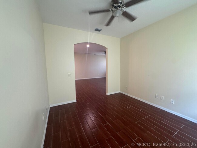 Building Photo - 981 NW Tuscany Dr