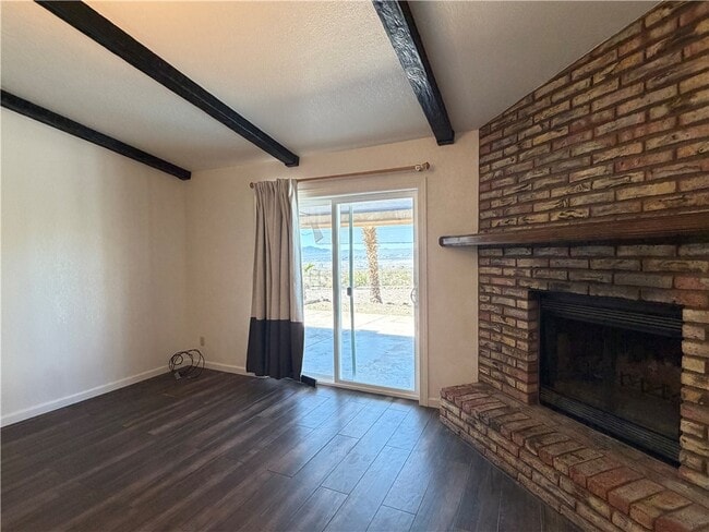 Building Photo - 883 Los Flores St