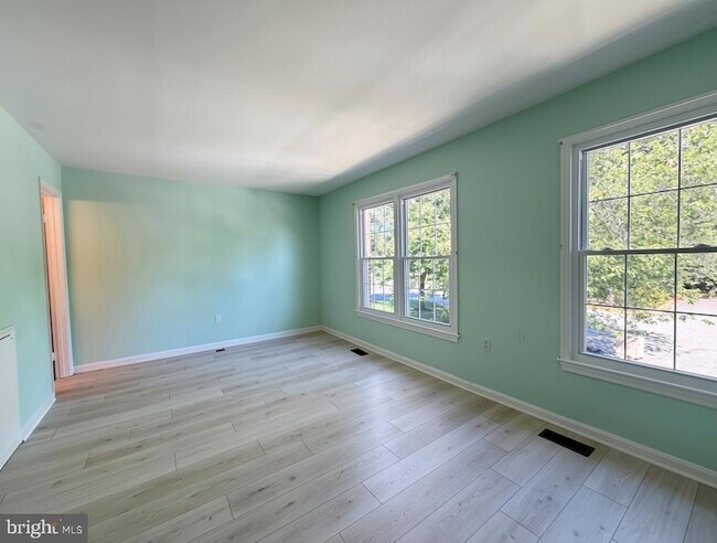 Building Photo - 5406 New London Dr