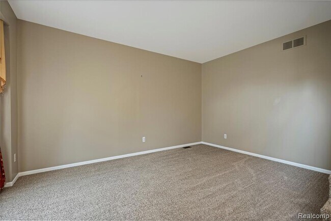 Building Photo - 50353 Livingston Dr