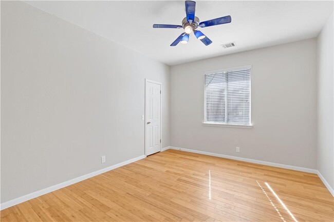 Building Photo - 4036 Barlow Dr