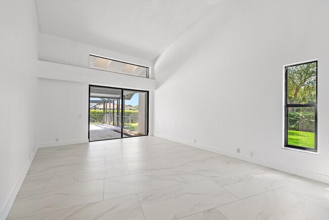 Building Photo - 18 Glencairn Rd