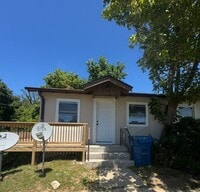 Building Photo - 271 Shadowrock Dr