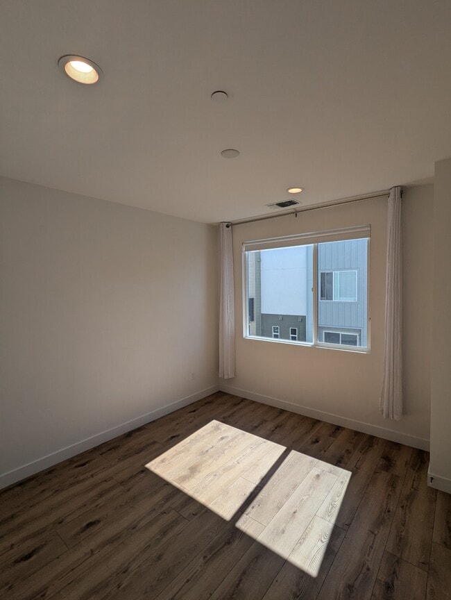Building Photo - 932 Edy Ln