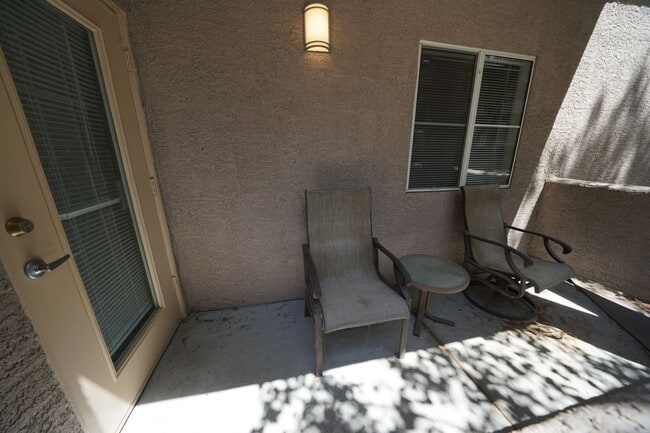 Building Photo - 5250 S Rainbow Blvd