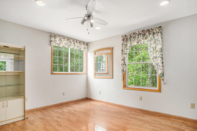 Building Photo - 11316 Brown Rd