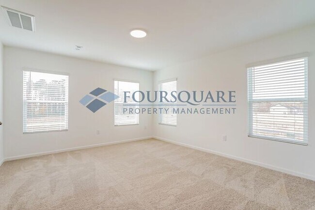 Building Photo - Stylish End-Unit Townhome with Patio & One Car Garage  – Crescent Mills, Clayton