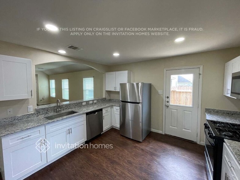 Building Photo - 12623 Mountain Daisy Rd