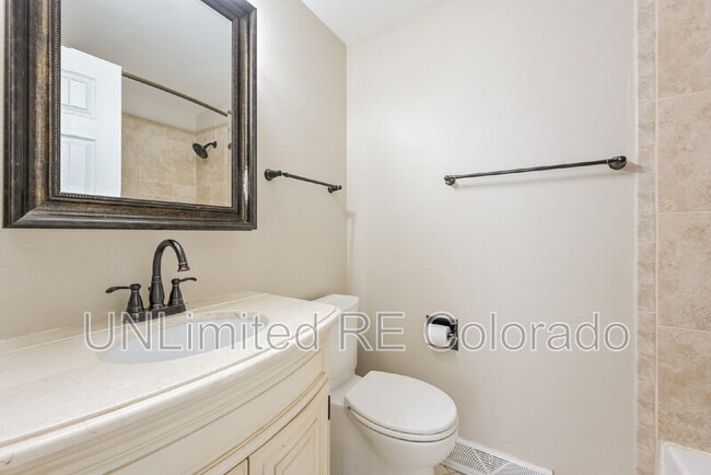 Building Photo - 7358 S Knolls Way