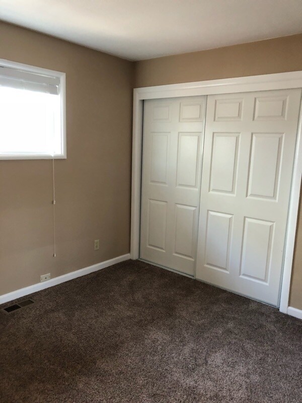 Building Photo - 2 Bedroom Townhouse Less than 2 Miles from OSU