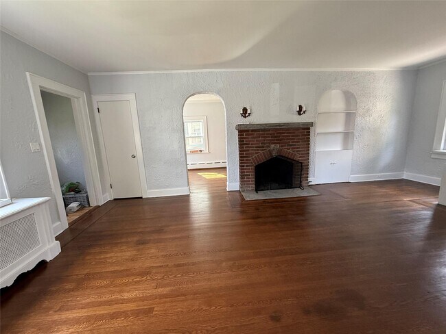 Building Photo - 1074 Hunter Ave
