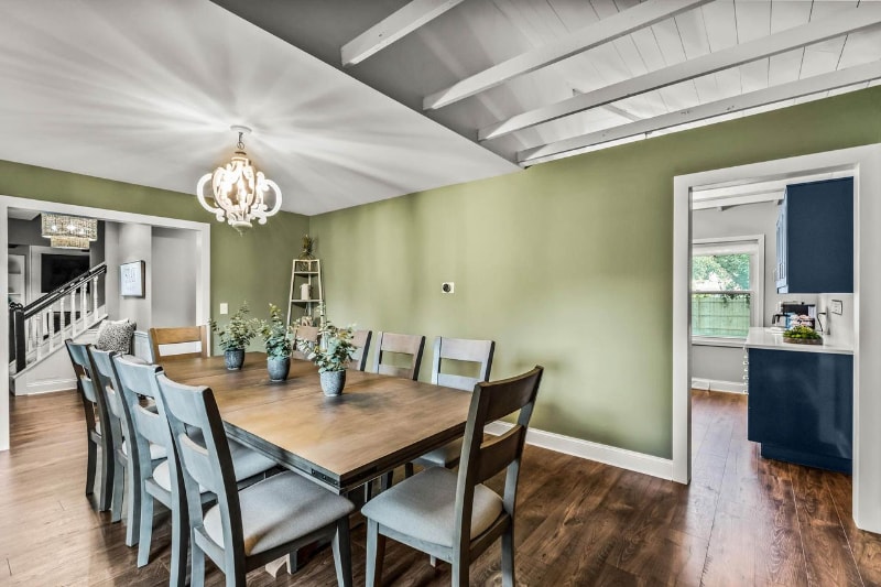 Building Photo - 421 W Lloyd St