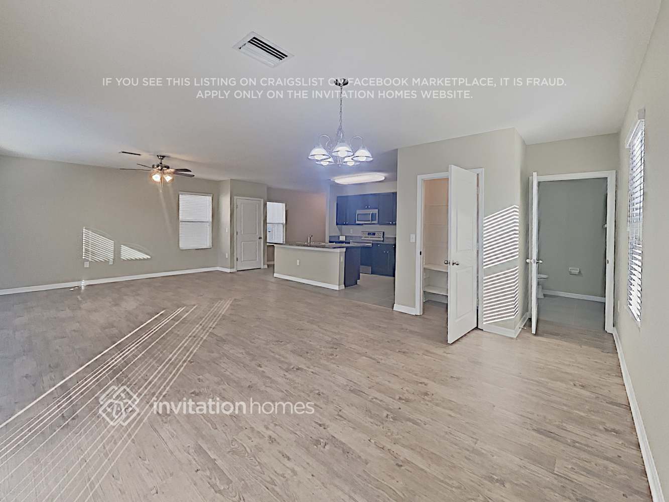 Building Photo - 5004 San Palermo Dr