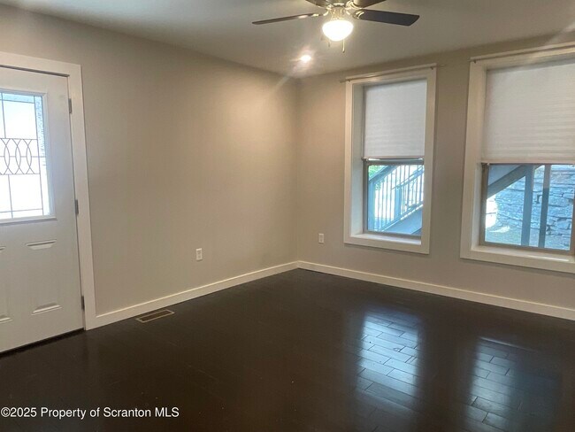 Building Photo - 628 Hudson St