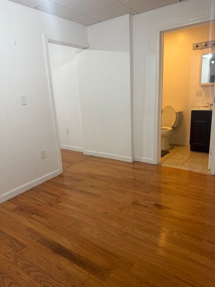 Building Photo - 115 Stone St