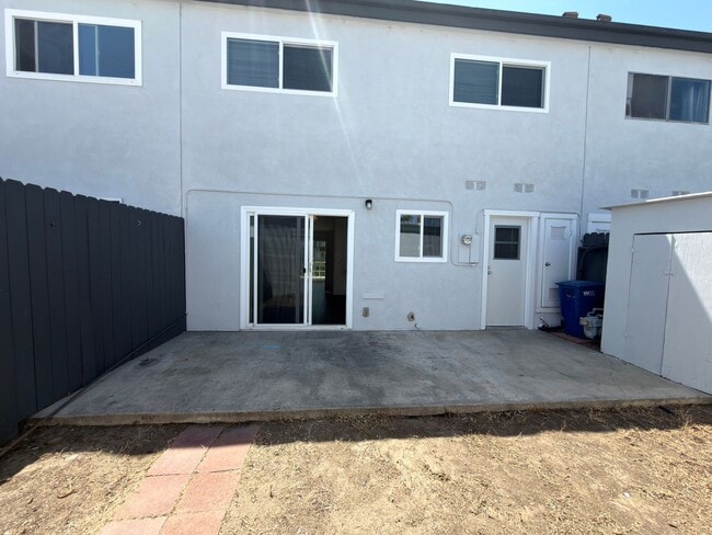 Building Photo - 4 BED, 2.5 BATH TOWNHOUSE STYLE CONDO- $3,575 ANAHEIM (LA PALMA & EUCLID)
