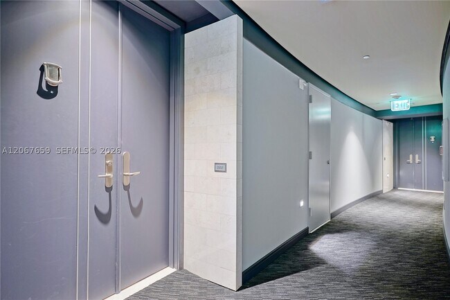 Building Photo - 901 Brickell Key Blvd