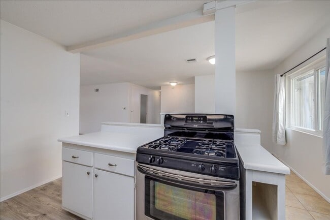 Building Photo - 3 Bed / 2 Bath Home with Two-Car Garage, Laundry and a Storage Shed/Work Space