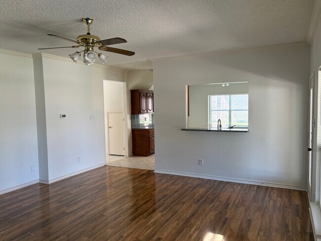 Building Photo - 514 Big Oak Ct