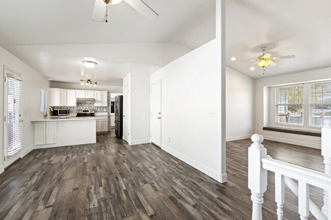 Building Photo - 1613 N 2000 W