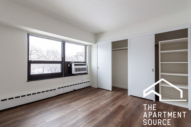 Building Photo - 3130 N Lake Shore Dr