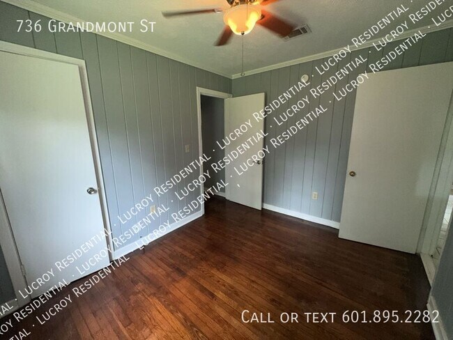 Building Photo - 736 Grandmont St