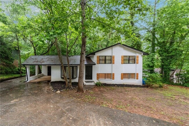 Building Photo - 5786 Deerfield Trail