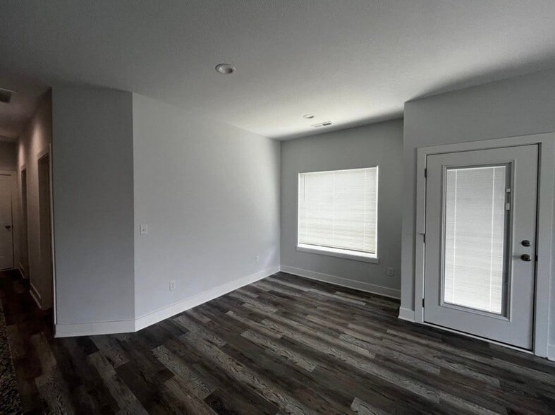 Building Photo - 5448 N Colburn Ct