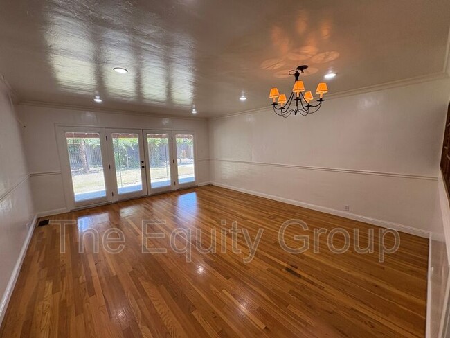 Building Photo - 1505 W Laurel Ave