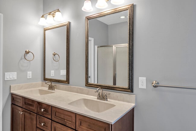 Building Photo - 4628 Hermosa Rd