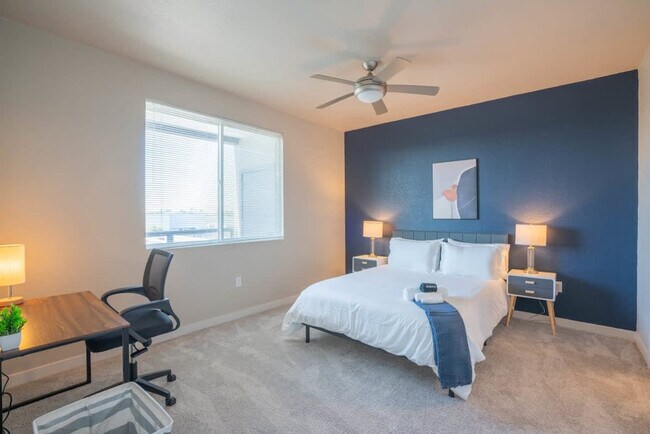 Building Photo - 1980 E Broadway Rd