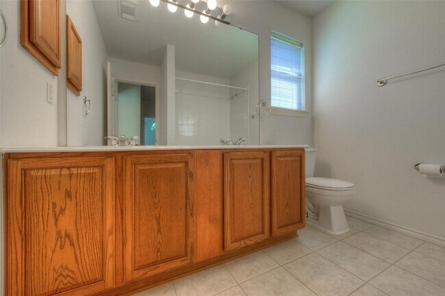 Building Photo - 1632 Belvedere Pl