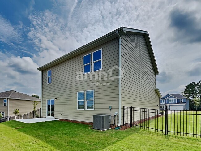 Building Photo - 3841 Chivalry Dr