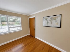 Building Photo - 1643 Briarcliff Rd NE